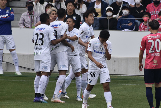 4528F85D-4ADF-4E66-946D-5618DD1EFAB1_1_105_c