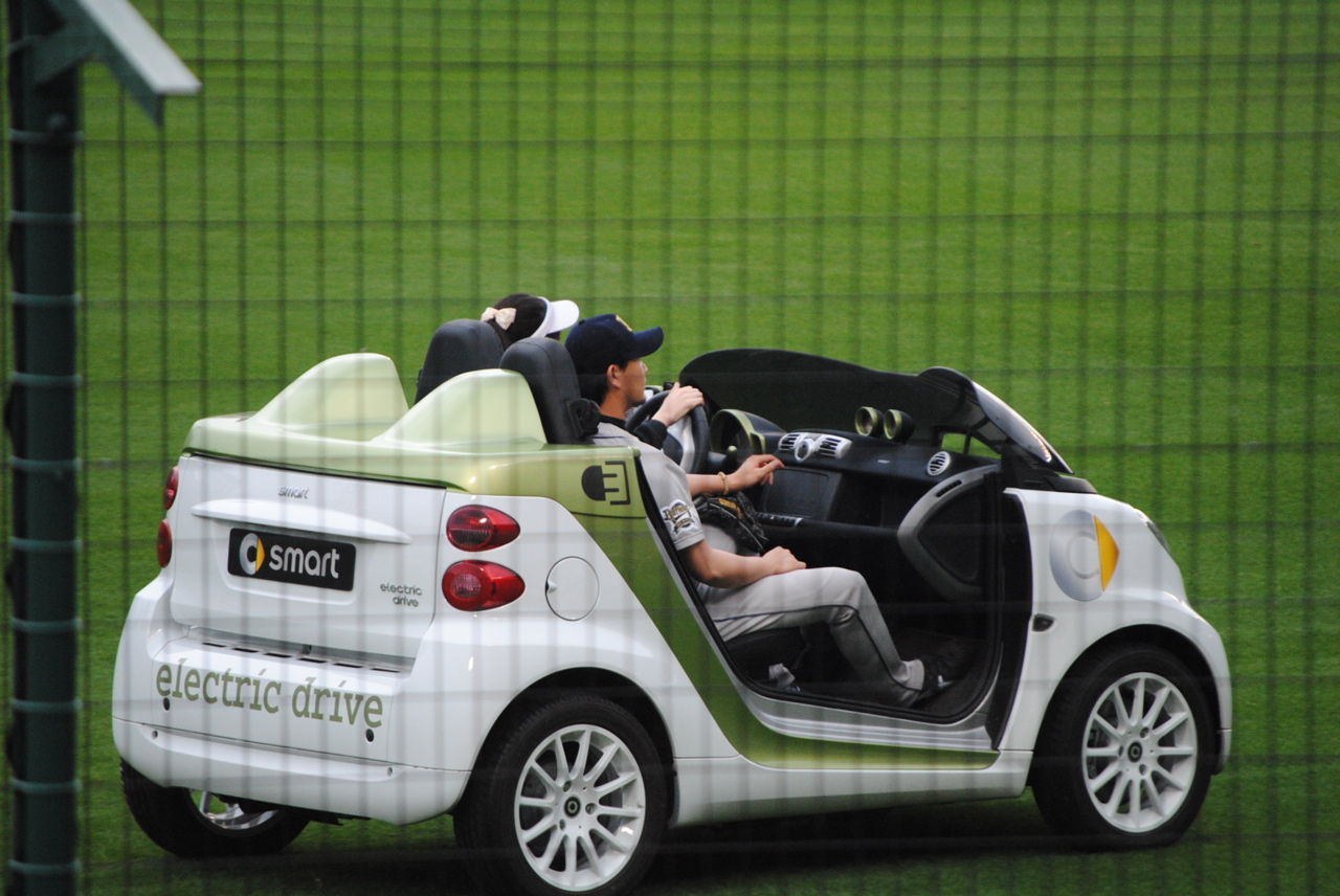 甲子園のリリーフカーは電気自動車