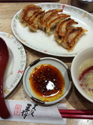 ��岦������