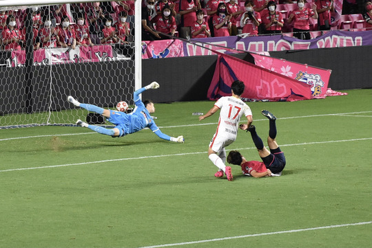 572E039F-A9F9-47BA-8C7C-DA21641FD494_1_105_c