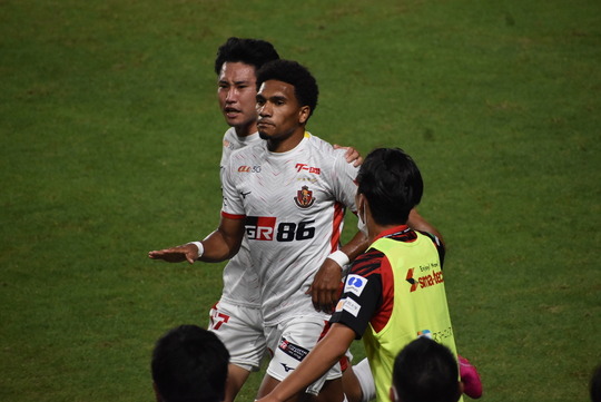 D424CD59-8BAD-490F-8091-41D427215D3B_1_105_c