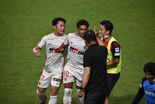 FA3A8634-EFBC-4C62-B0BD-92B671CB38D2_1_105_c