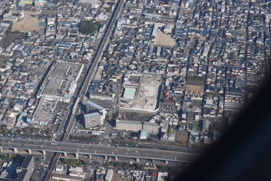 <br>
イズミヤ若江岩田店跡