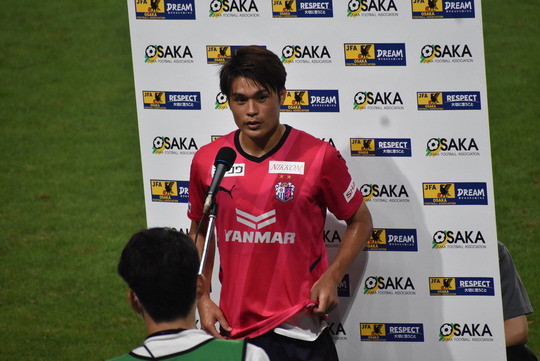 F6A199BF-4735-421C-8A5F-150F370CD3D2_1_105_c