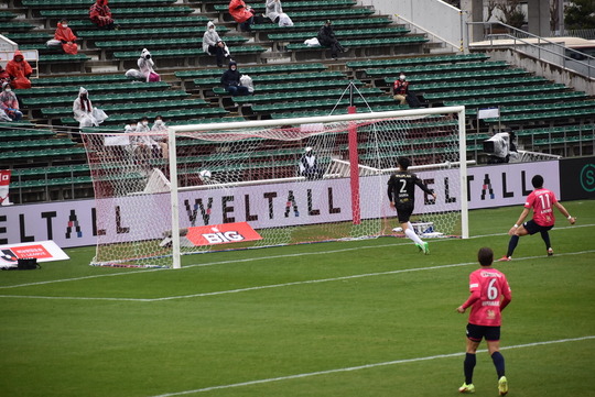 69B07469-BE5A-44E2-AFC7-67C078B03E93_1_105_c