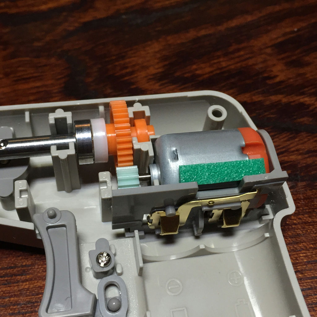 タミヤのハンディリューターを弄る あなぐら樹脂部