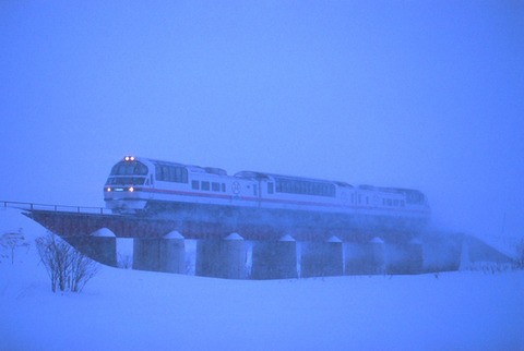 H352   870220  　富良野