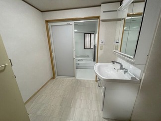 洗面脱衣室リフォーム後の画像