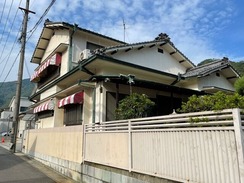 外壁リフォーム前の画像