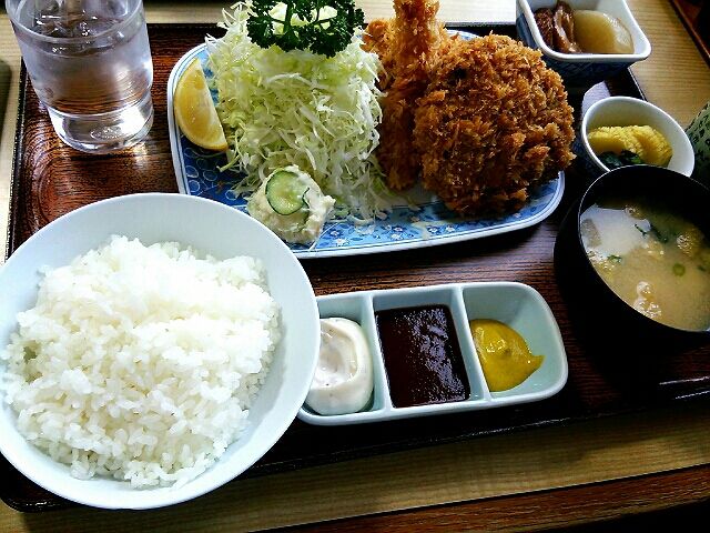 キッチンあだち でカツカレー デカ盛りを夢見る日々