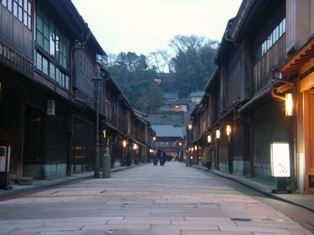 Higashi_a
