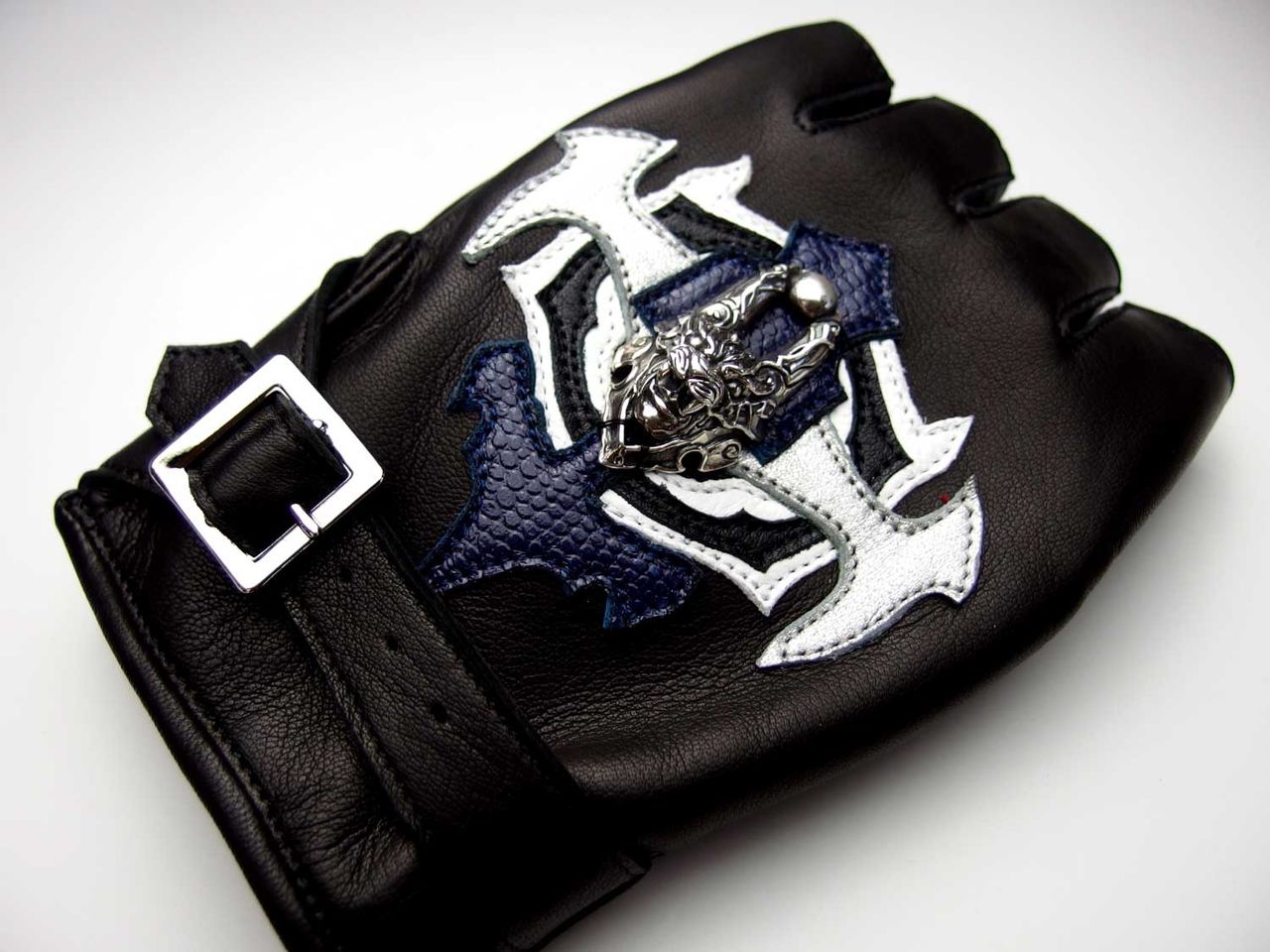 特撮手袋 牙狼 Garo Cacazan 出石尚仁 手袋職人ブログ オーダーメイド革手袋 Cacazan