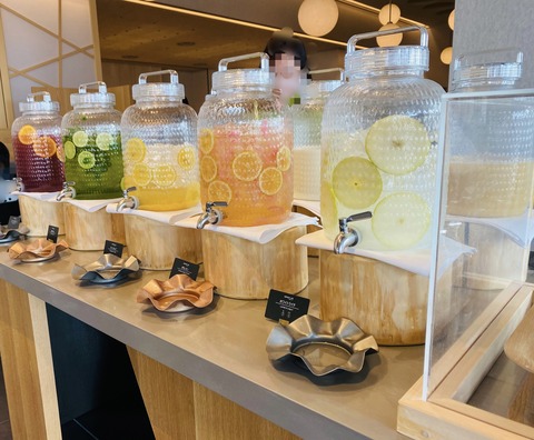 F1CE2B59-4B2B-4438-818B-7048449D6CB1