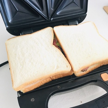 F8045FD0-71AD-4AF2-8F05-6D6B3E14327C