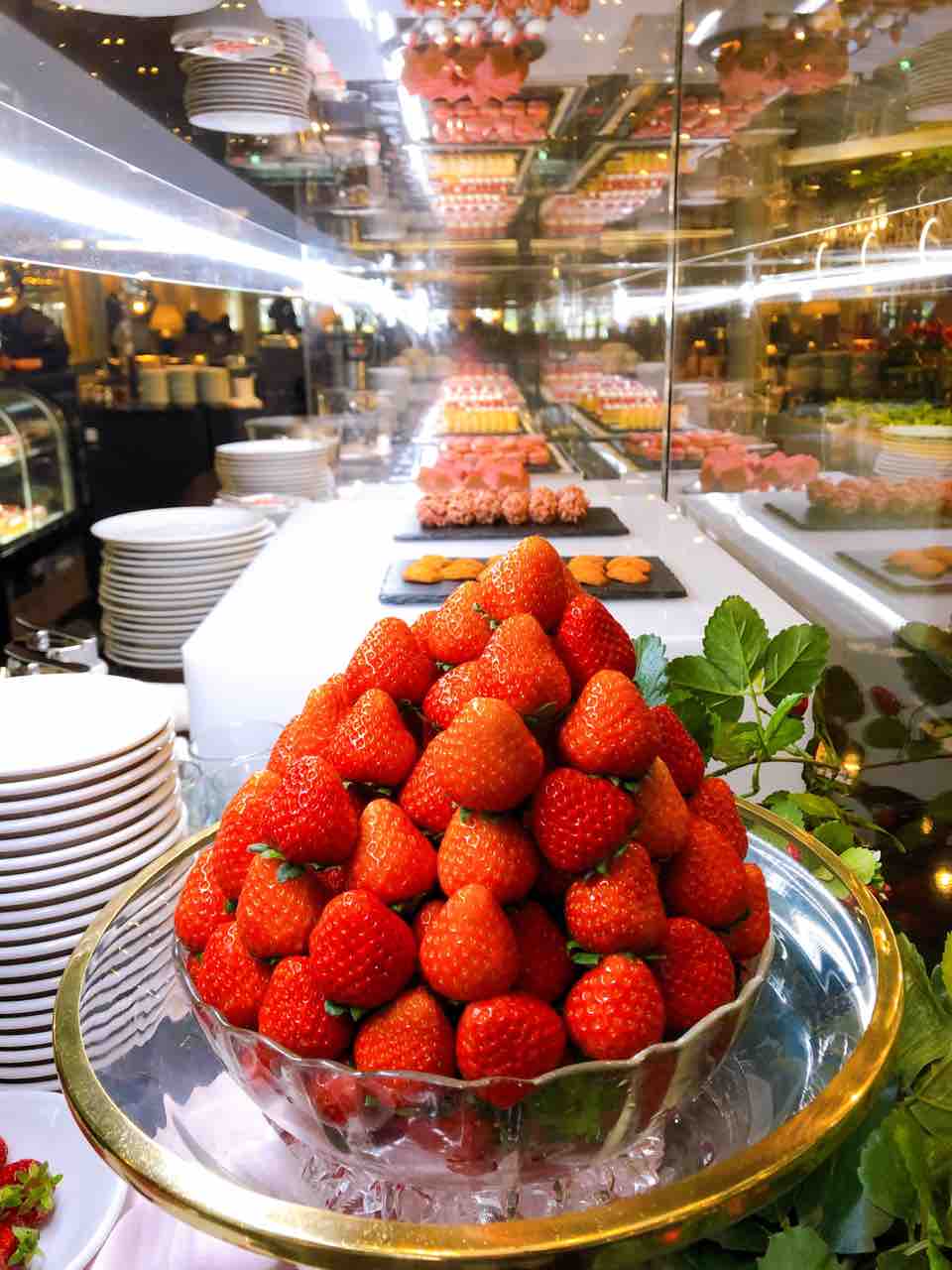 祝10周年 スーパーいちごビュッフェ21 ホテルでいちご狩り Strawberry Gallery が開催されました ホテルニューオータニ大阪 大阪グルメ 関西eat Information