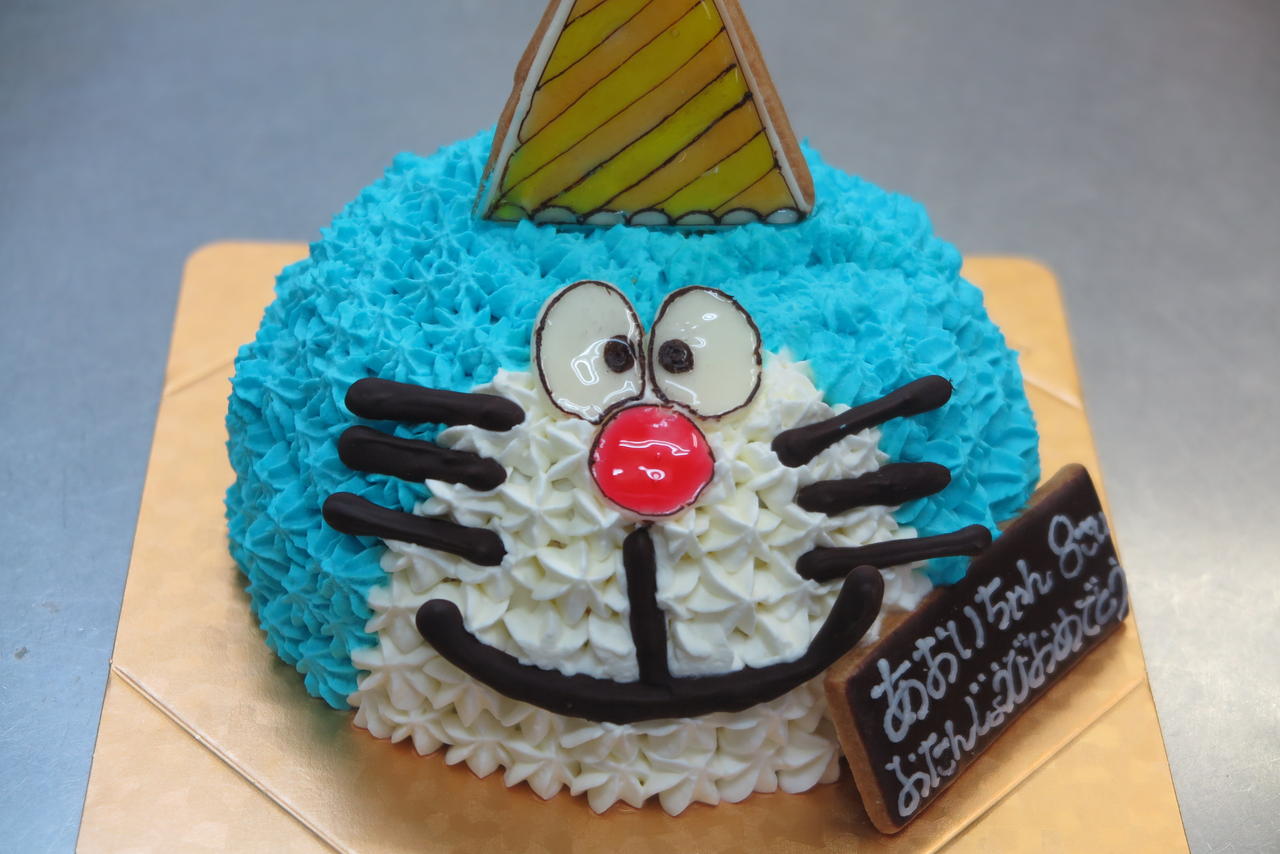 特注ドラえもんケーキ完成 尾張旭のケーキ屋エミリー シェフのブログ