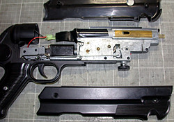 MP40(MP007) : AGM A.E.G. : GUN-ZUKI! WEB STUDIO MP40(MP007) : AGM A.E.G. : GUN-ZUKI! WEB STUDIO