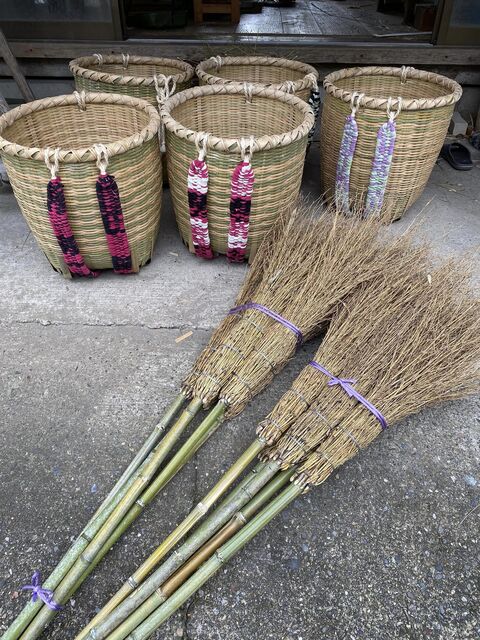 藤倉商店三代目の店長日記 : 【新作】千葉県産の竹箒