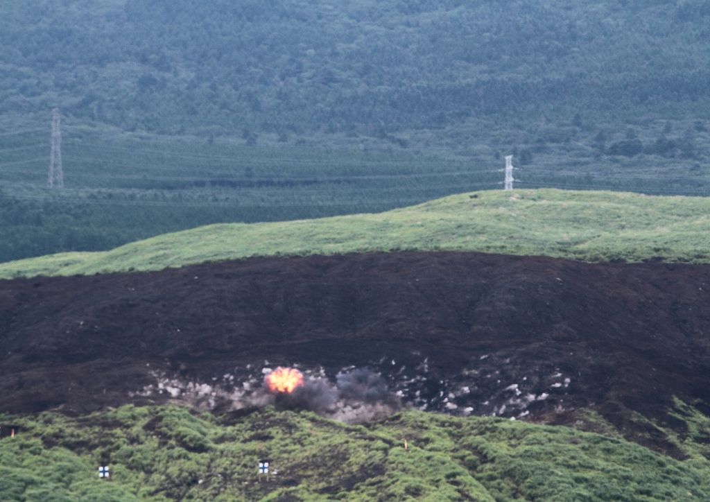 平成27年度 総合火力演習 最終回 島嶼部の奪回２ 奪回部隊投入から突撃 日常と非日常な日々