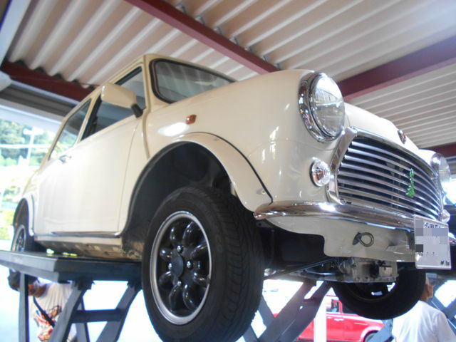 Ucd様 異音の原因は触媒 早速交換します スタッフブログ ローバーミニ専門店キャメルオート Ucd様 異音の原因は触媒 早速交換します スタッフブログ ローバーミニ専門店キャメルオート