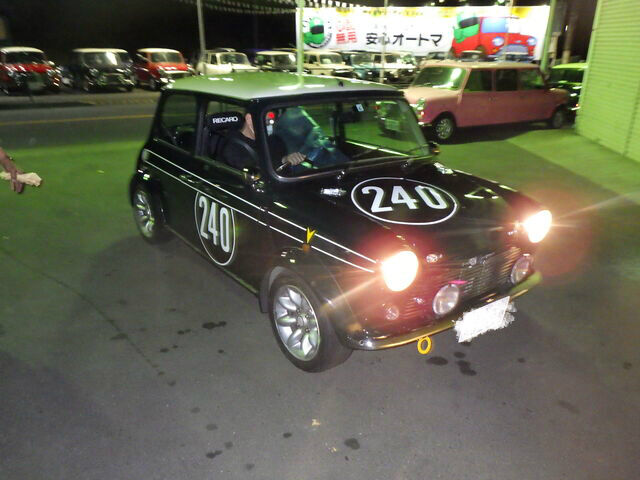 YMZ 様、FRP ボンネット・トランクフード取り付けです。 : スタッフ