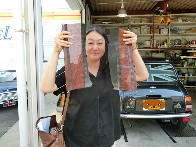 Ick様 助手席のシートクッション交換のついでに保険のお勉強 ん どっちがついでだったんだろう スタッフブログ ローバーミニ専門店キャメルオート