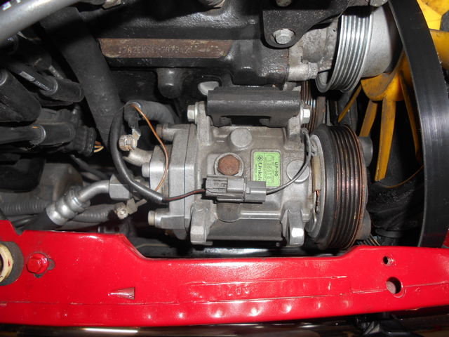 Szk様 クーラーコンプレッサーとブレーキスイッチ交換 スタッフブログ ローバーミニ専門店キャメルオート