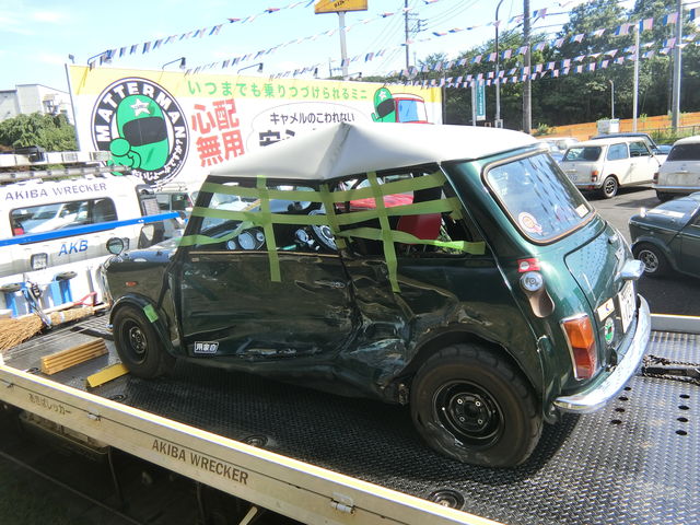 てらっちょ改 横から飛び出してきたタクシーにぶつけられ大破 スタッフブログ ローバーミニ専門店キャメルオート