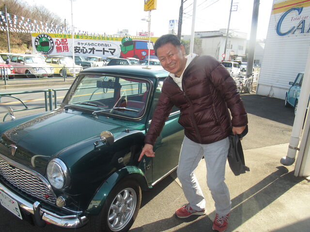 Hsi様 隣の車のドアが風で勢いよく開いて あぁ あ スタッフブログ ローバーミニ専門店キャメルオート