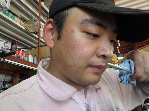 AZM_8090