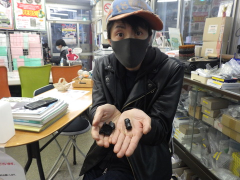 AZM_8189
