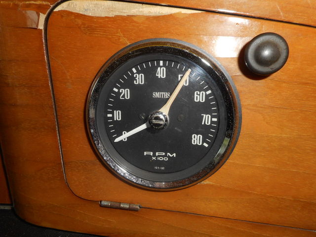 ITO様、オイル交換とタコメーター点検でご来店です。 : スタッフブログ