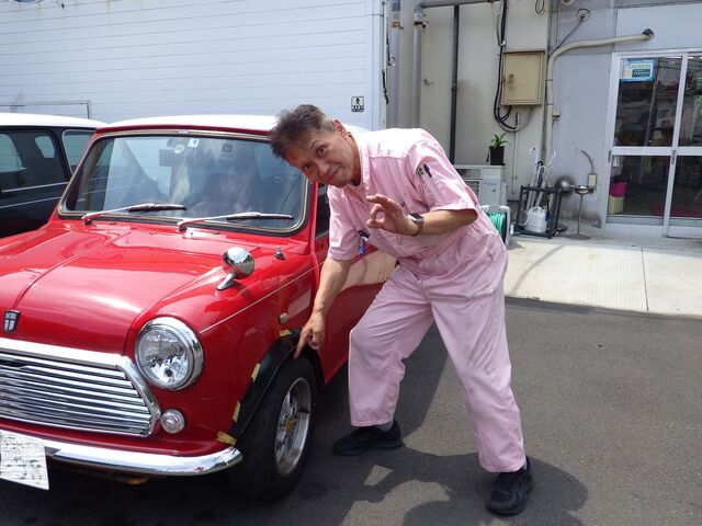 KWS様 バックしたら・・・オバフェンがバリッと割れちゃいました