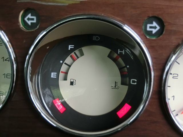 SWI様 満タンにしてもゲージが半分しか上がらなーい