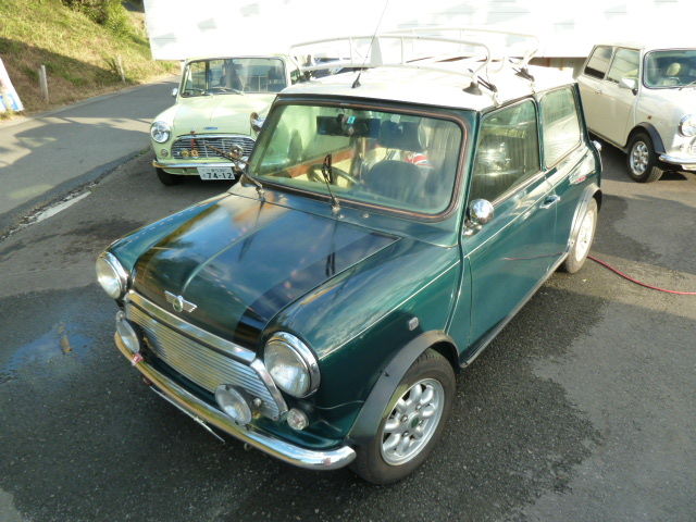 佐藤号 爆音マフラー対策と洗車 : スタッフブログ｜ローバーミニ専門店