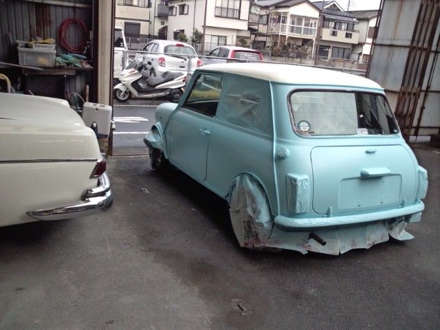 ｎｈｋあさイチのスタジオセットに水色のｍｉｎｉ スタッフブログ ローバーミニ専門店キャメルオート