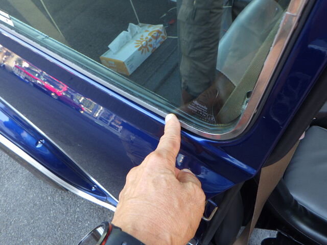 SD様 水難の相・・・ヒーターコアとクオーターガラス : スタッフブログ