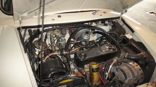 7 31 雨でした エンジン不調 展示車整備 など スタッフブログ ローバーミニ専門店キャメルオート