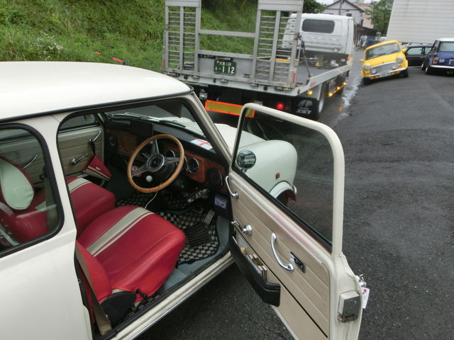 Kdm様 ブレーキ踏むとシューシュー言います 気になります W スタッフブログ ローバーミニ専門店キャメルオート