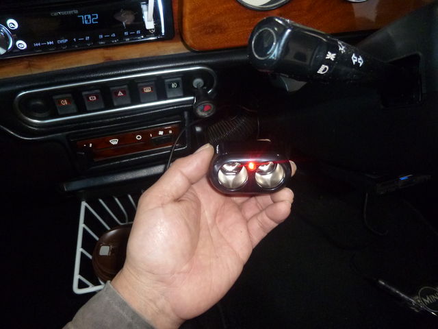 ローバーミニ クラシックミニ エバポレータカバー シガーソケット付き USB端子（ローバー ミニ・MK X）by 赤備え - みんカラ