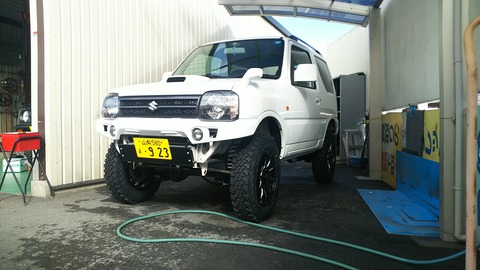 白JB23 M/T 2インチリフトアップ仕様 仕上がりです！ : ジムニー