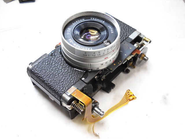 カメラ修理 ヤシカ エレクトロ35MC（中） : カメラ修理工房日記