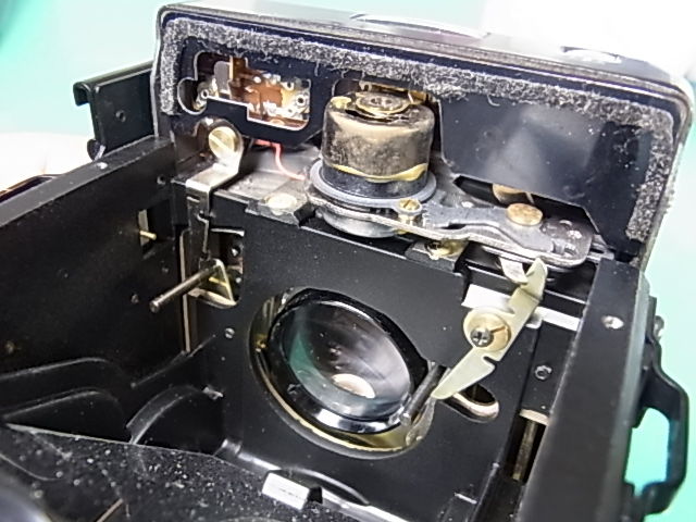 カメラ修理 YASHICA Mat-124G（ヤシカマット124G） : カメラ修理工房 