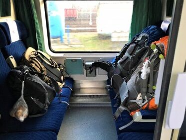 電車とバックパック