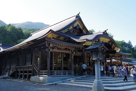 スノーピーク本社に近い彌彦神社6