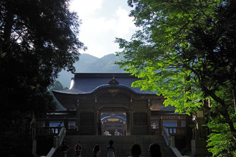 スノーピーク本社に近い彌彦神社4