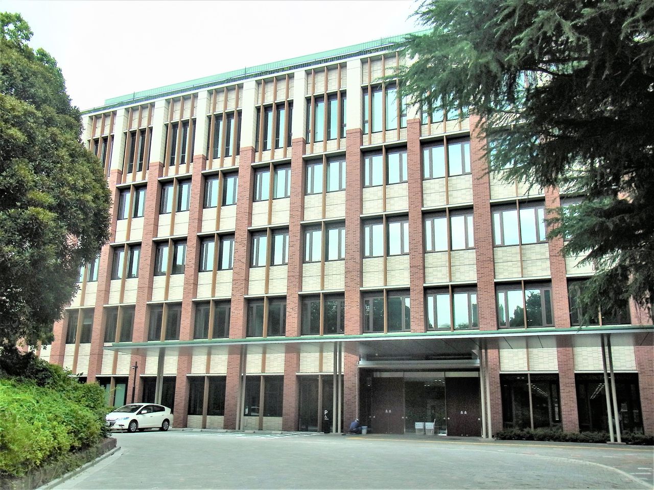 Works22 筑波大学大塚計画 ノックダウン施工で海外製品を大量納入 上海建築観光案内 Shanghai Architectural Review Camsaガラスの部屋