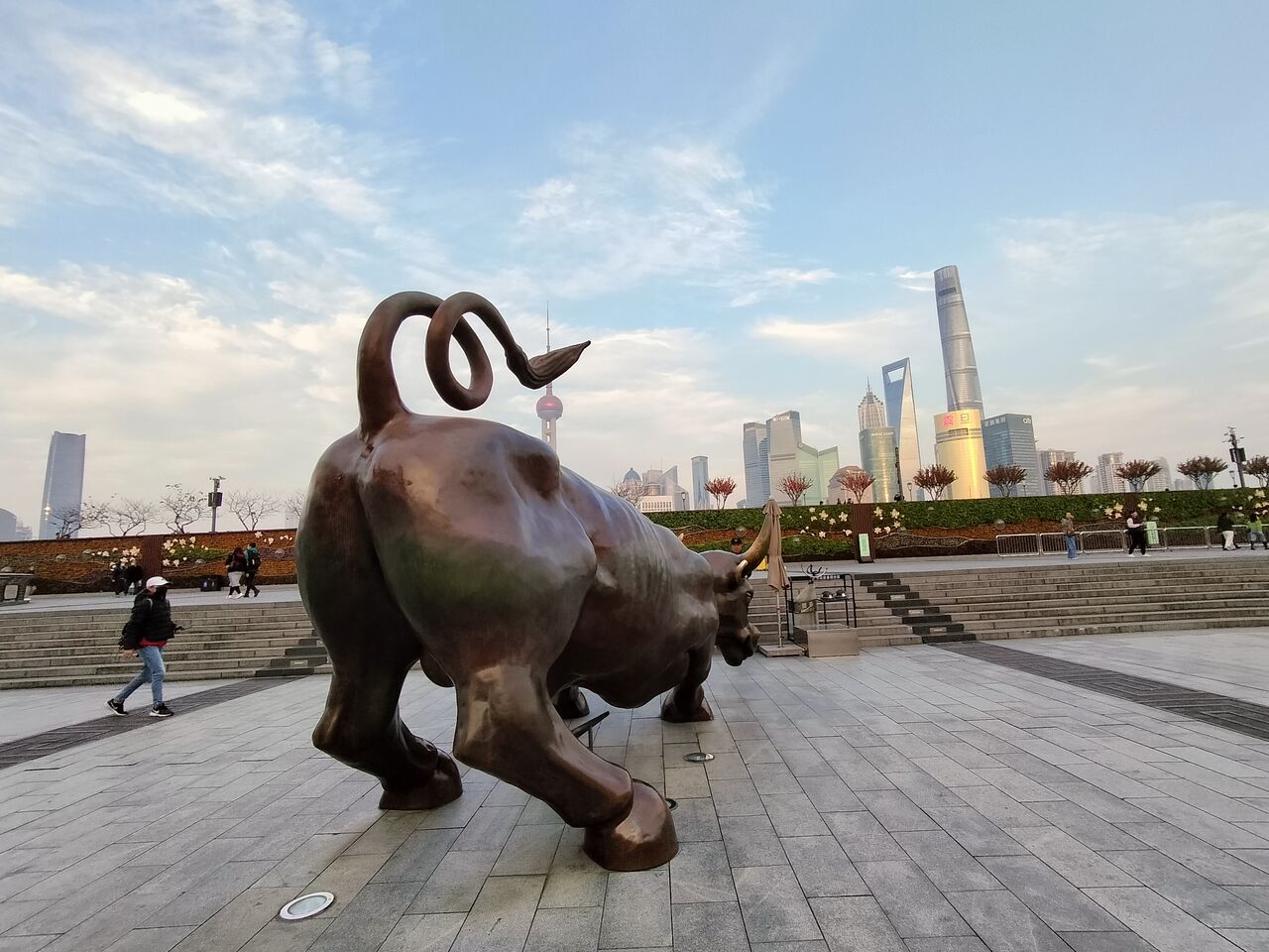 チャージングブル 置物 中国語 NY市場 ウォール街証券取引所