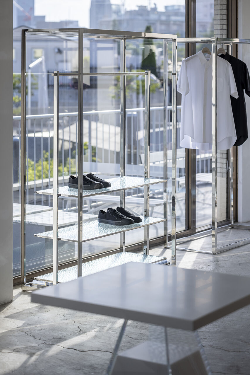 B Glass37 Aquaizm On Tokyo Shu To 水面を表現するガラス素材を提案 上海建築観光案内 Shanghai Review Camsaガラスの部屋