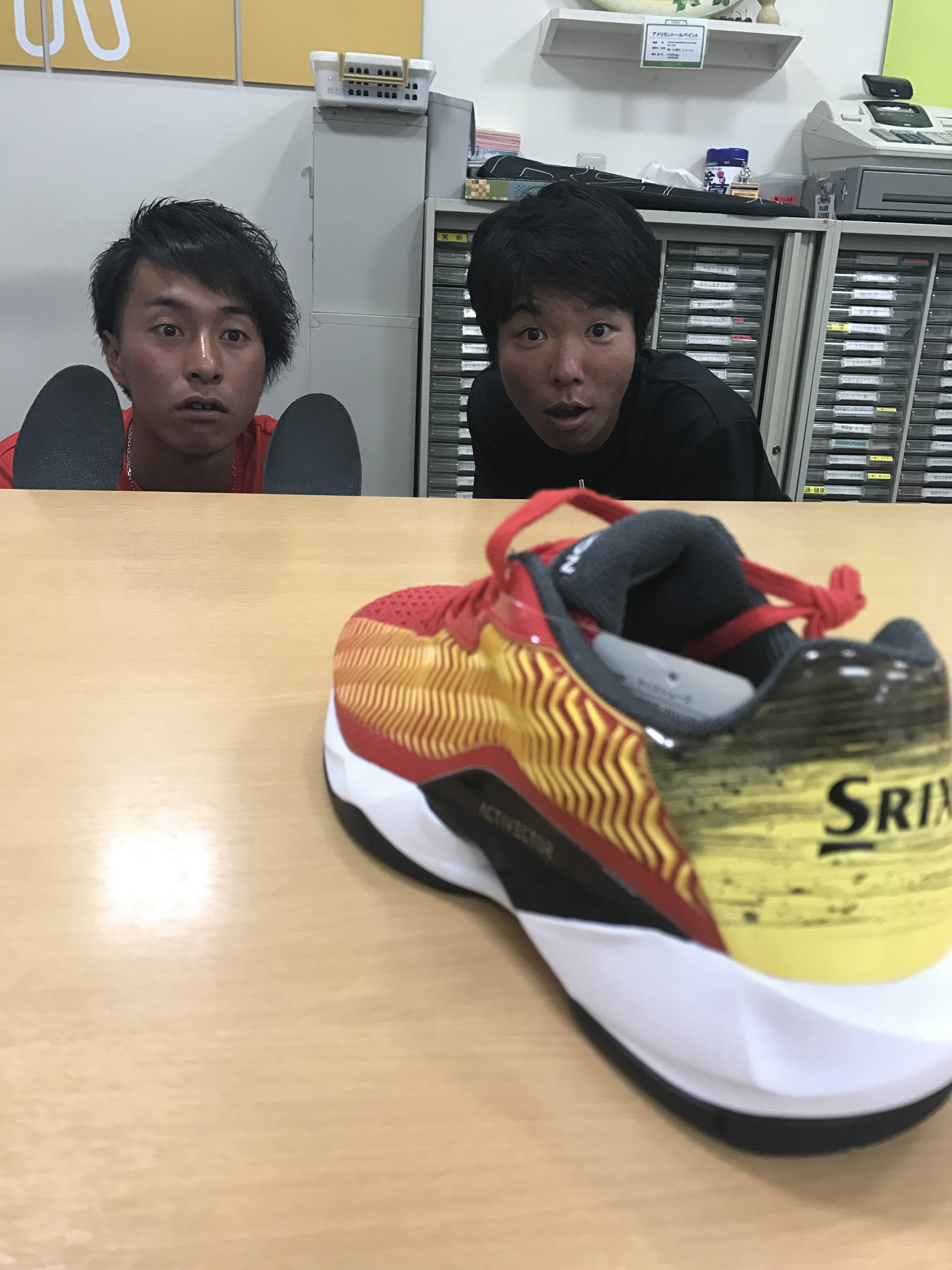 鈴木貴男プロの使用済のショートベンチコート 謎雨！？シューズキャンペーン！鈴木貴男プロ研修会！ : セブン